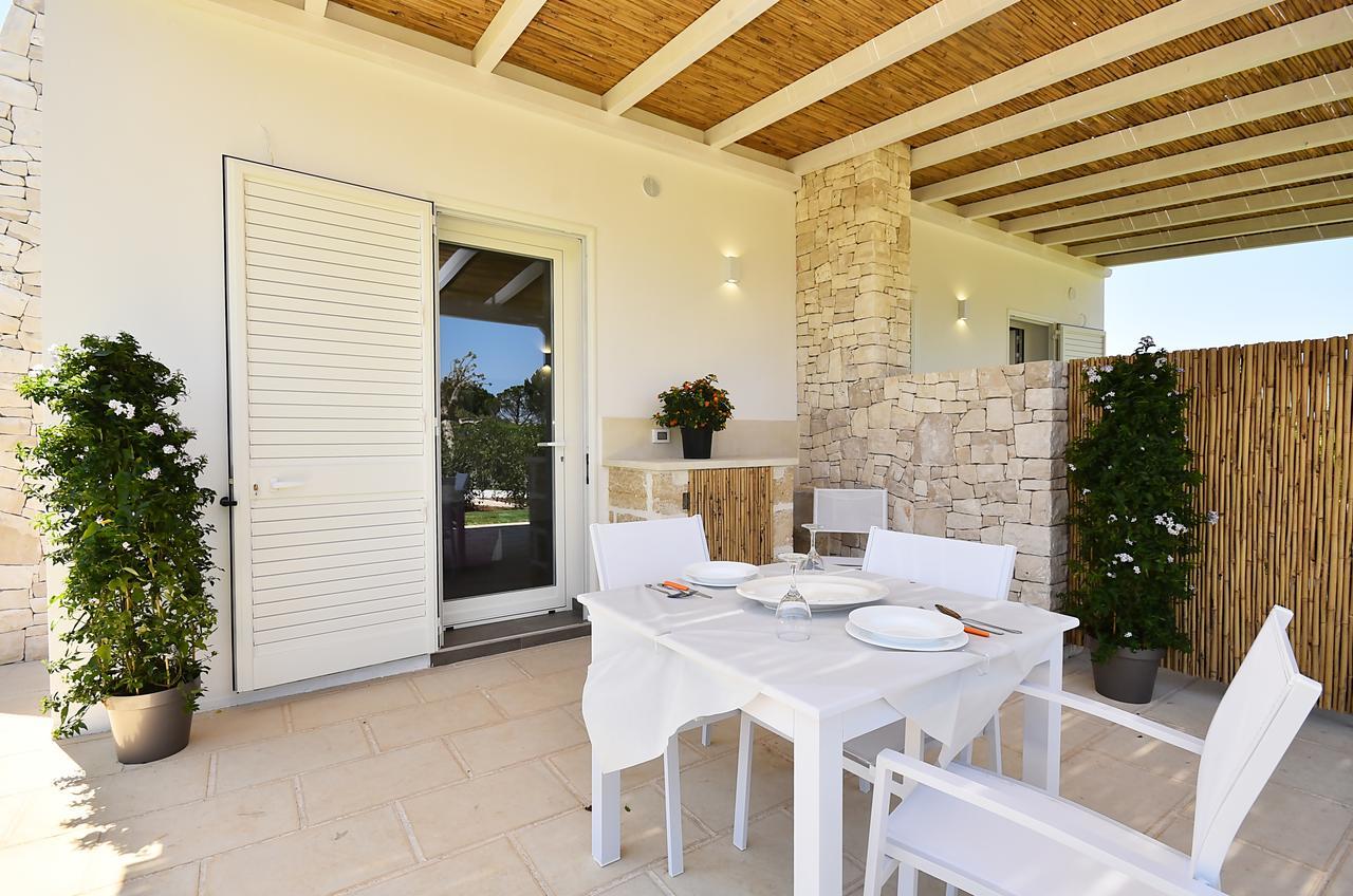 Borgo Fiorito Relais Bed & Breakfast Parabita Exterior photo